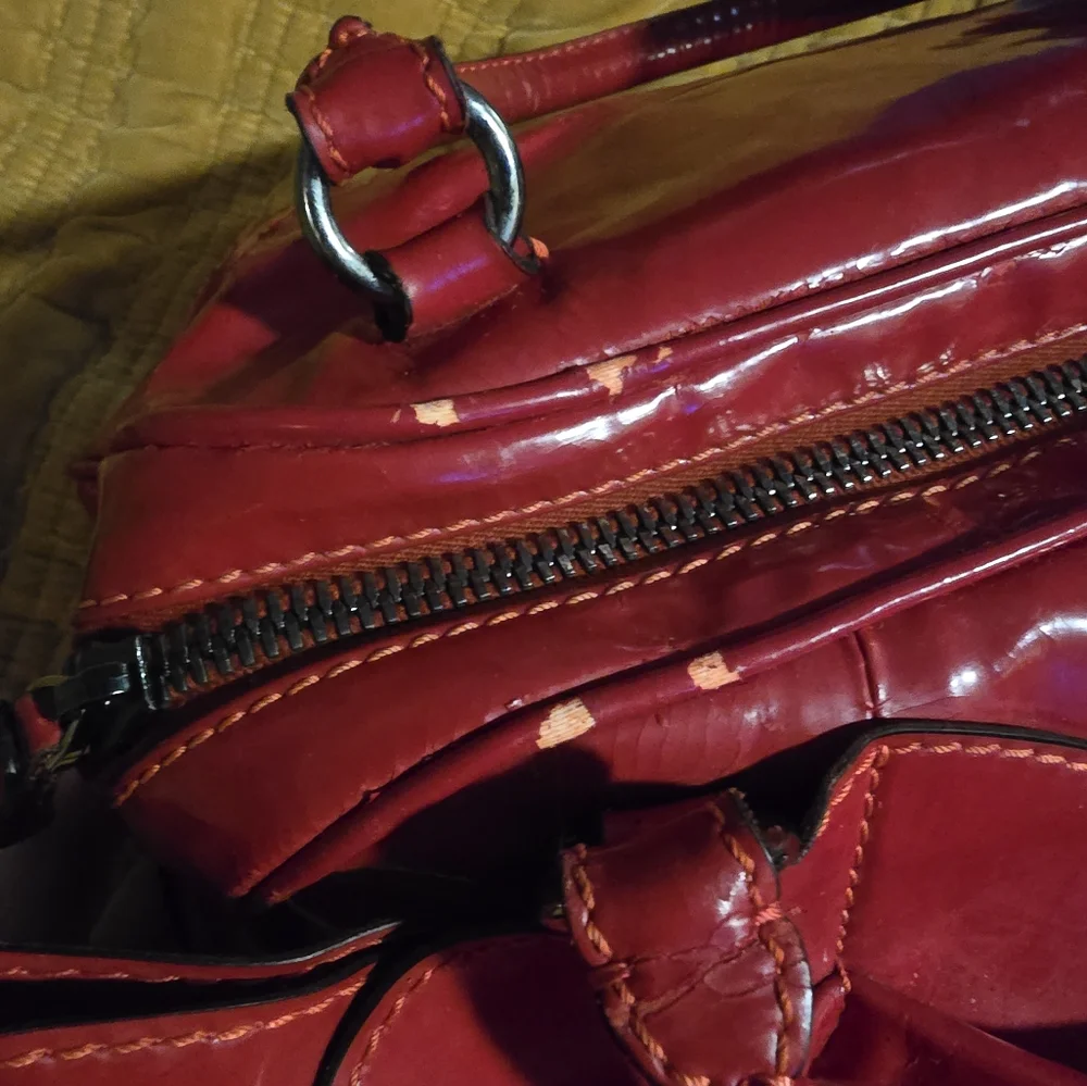 Authentic Valentino Garavani Elegant Red Women's Handbag - Picture 6 of 17